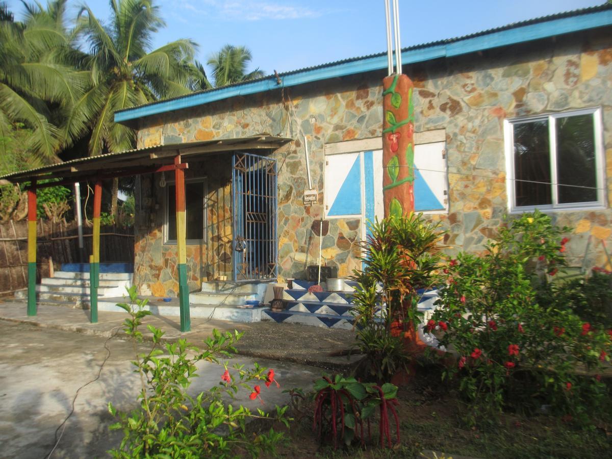 Jah Mighty Love Land Hotel Winneba Exterior photo